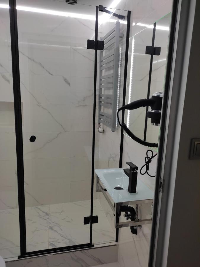 Jacuzzi Apartment Zen Krasków Εξωτερικό φωτογραφία